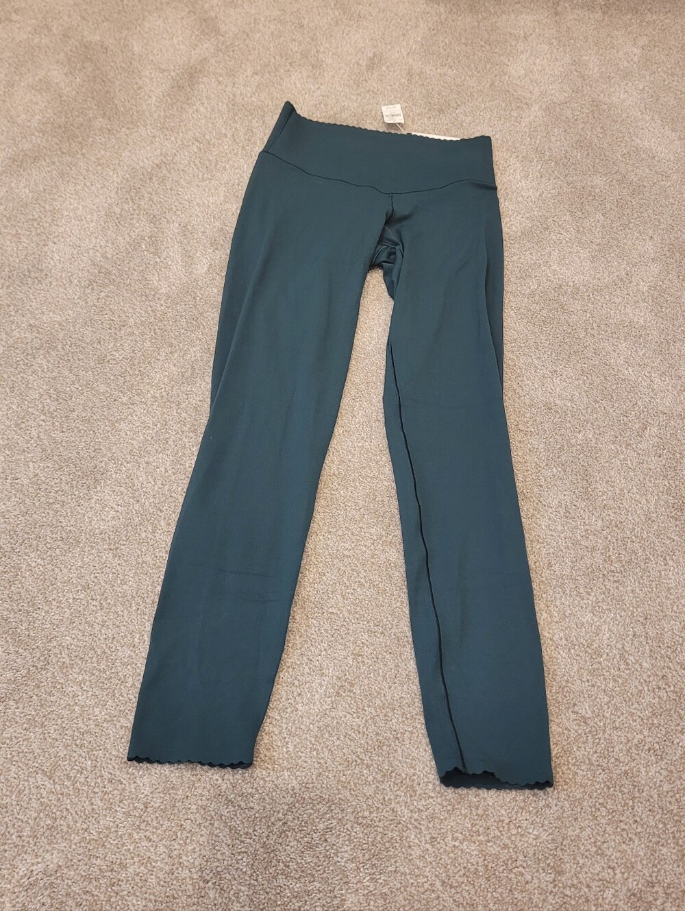 Offline By Aerie Womens Green Scallop Hem High Waisted Leggings Size Small NWT